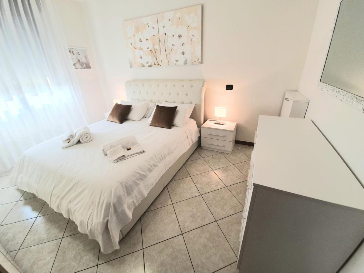 Appartamento Diamantina Desenzano del Garda Eksteriør bilde